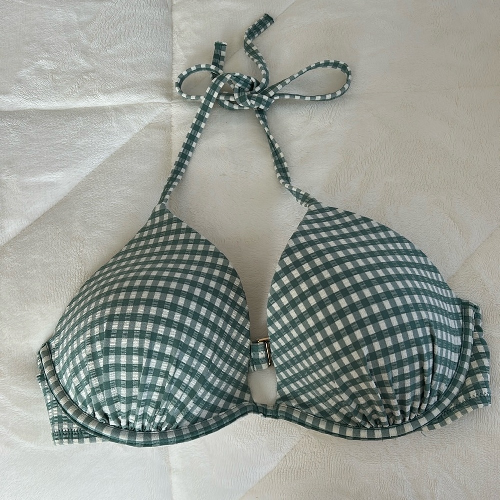 NWOT Shade & shore bikini top size 34d